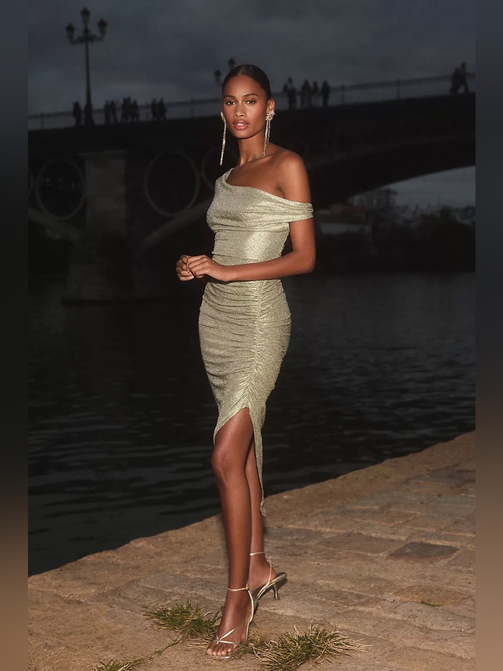 🆕(NWT) SIGNIFICANT OTHER (ANTHROPOLOGIE) Jemima Midi Dress. Gold. US 8. $325 CDN
